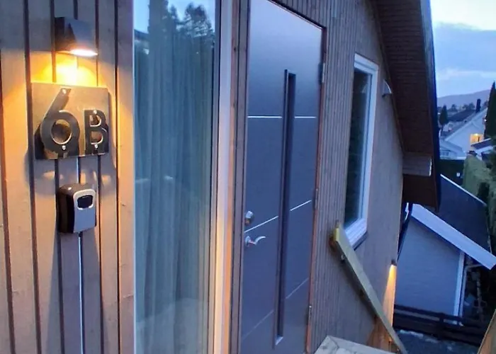 Oren With Bathroom, Private Entrance Apartment *