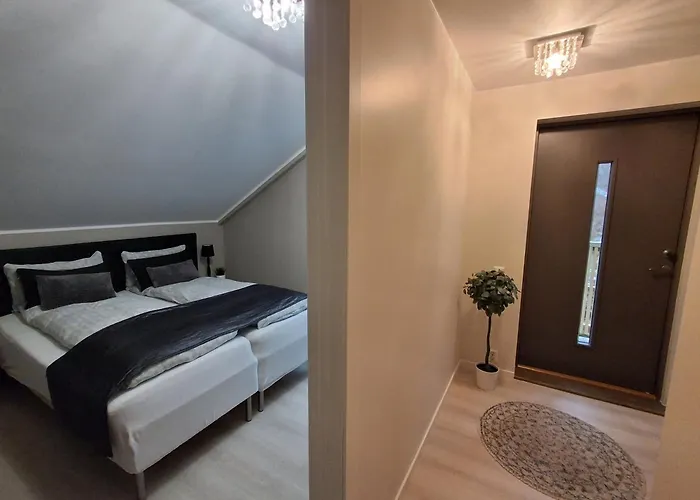 Oren With Bathroom, Private Entrance *