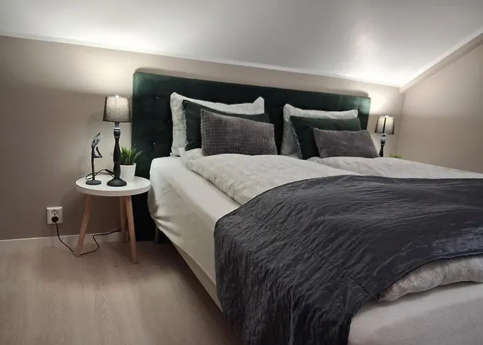 Oren With Bathroom, Private Entrance *